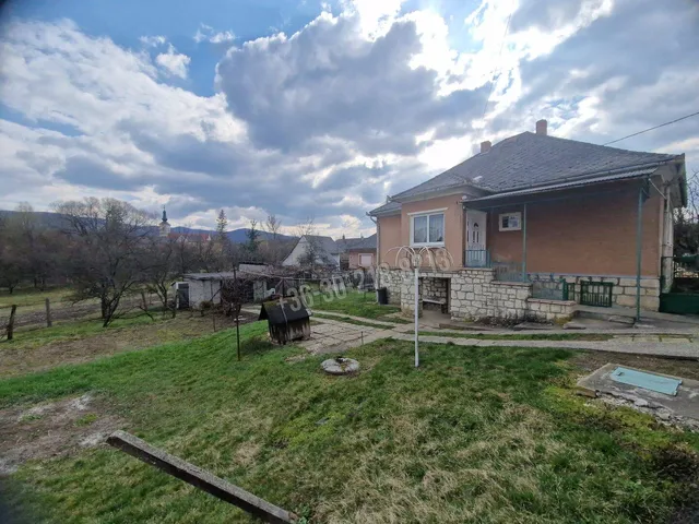 Eladó ház Nagyvisnyó 80 nm