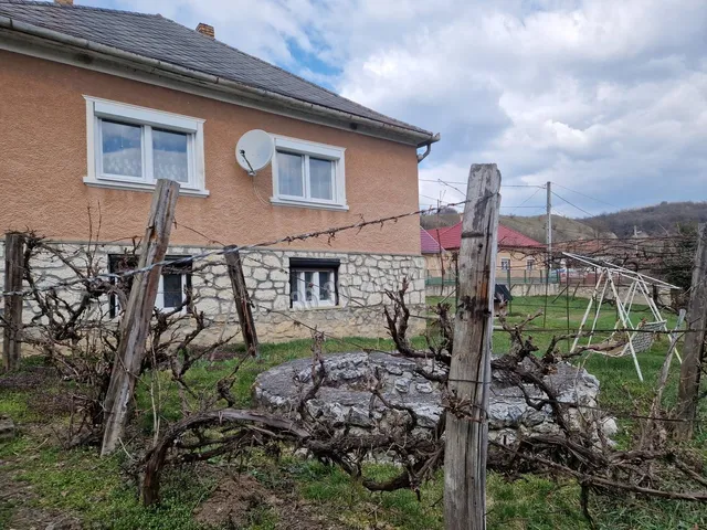 Eladó ház Nagyvisnyó 80 nm