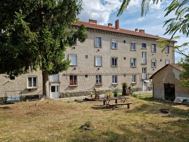 Eladó lakás Egercsehi 52 nm