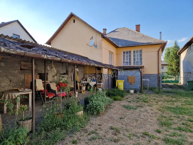 Eladó ház Bekölce, Béke utca 76 nm