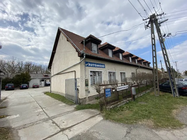 Eladó kereskedelmi és ipari ingatlan Zalaszentgrót 700 nm