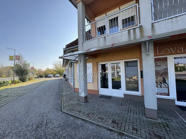 Eladó kereskedelmi és ipari ingatlan Nagykanizsa, Északi városrész, Petőfi Sándor utca 71 nm