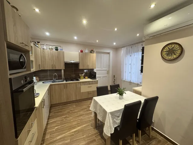 Eladó lakás Nagykanizsa, Belváros 130 nm