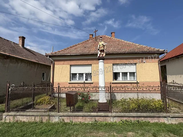 Eladó ház Becsehely 120 nm
