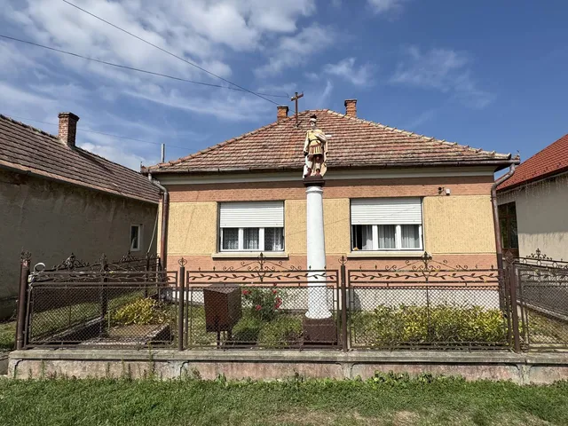Eladó ház Becsehely 120 nm