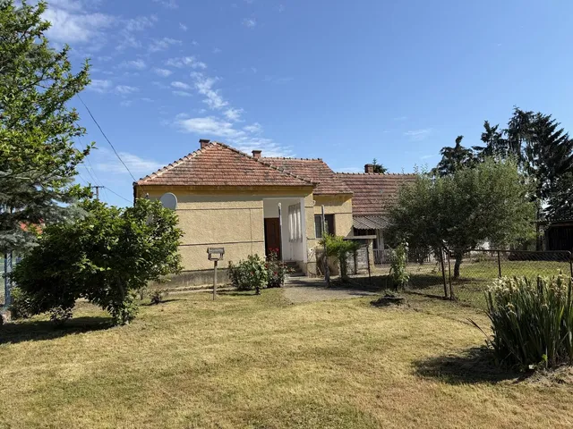 Eladó ház Becsehely, Deák Ferenc utca 75 nm
