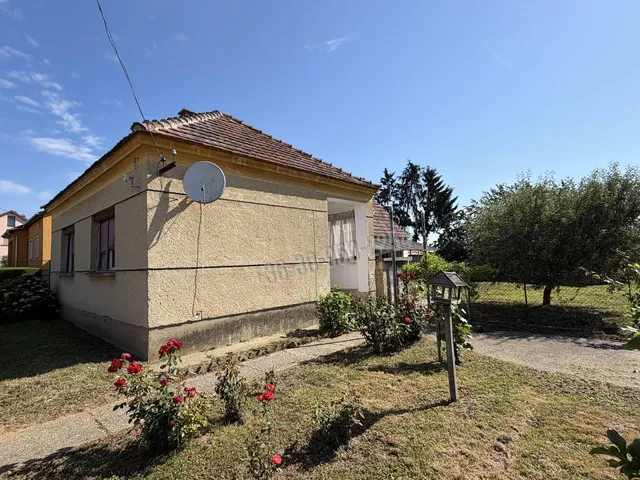 Eladó ház Becsehely, Deák Ferenc utca 75 nm