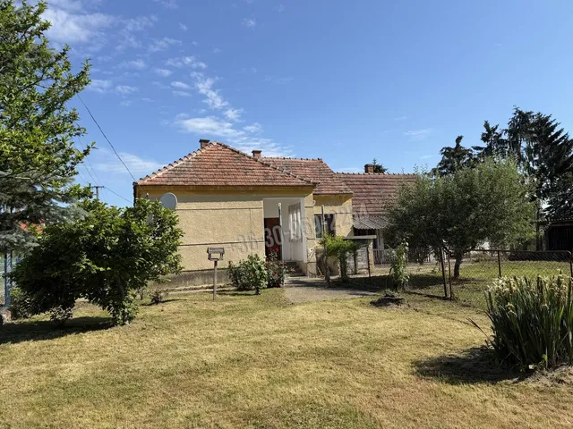 Eladó ház Becsehely, Deák Ferenc utca 75 nm