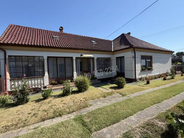 Eladó ház Belezna 146 nm