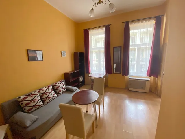 Kiadó lakás Budapest VI. kerület, Nagykörúton kívüli terület 30 nm