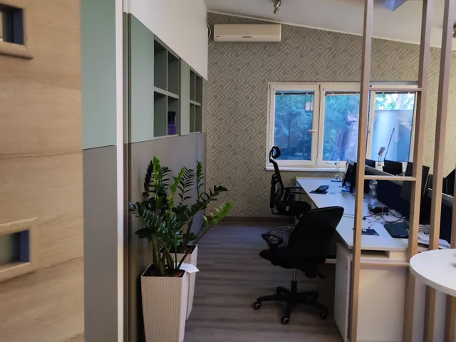 Kiadó kereskedelmi és ipari ingatlan Budapest VIII. kerület, Tisztviselőtelep, Bláthy Ottó utca 105 nm