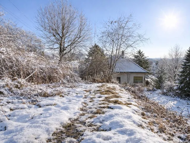 Eladó telek Budapest III. kerület, Táborhegy 1272 nm
