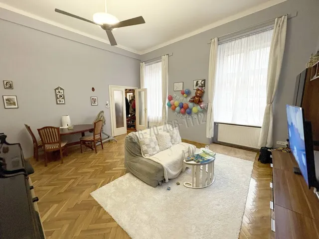 Eladó lakás Budapest V. kerület, Belváros, Október 6. u. 90 nm