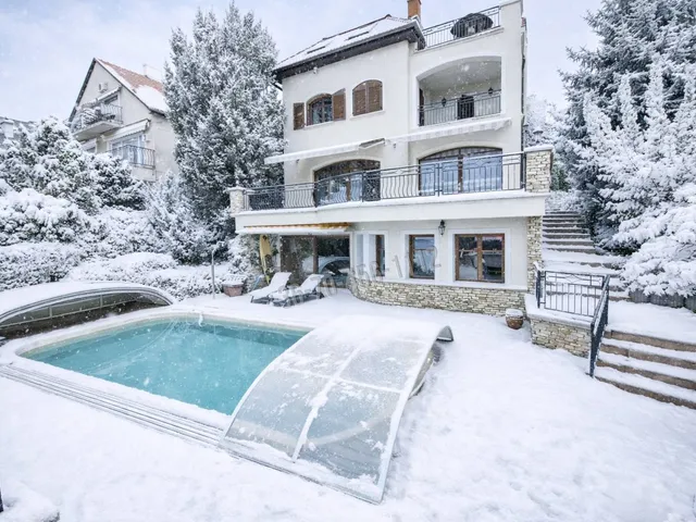 Eladó ház Budapest XII. kerület, Sashegy 470 nm