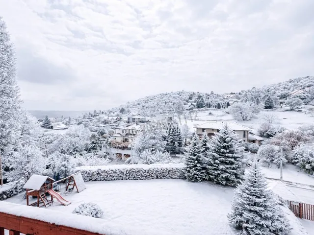 Eladó lakás Budapest XII. kerület, Magasút 173 nm