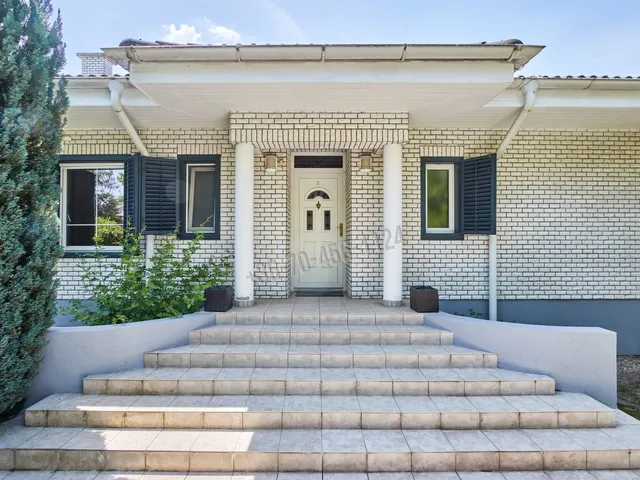 Eladó ház Budapest XXII. kerület, Budatétény 315 nm