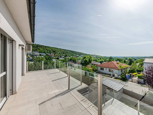 Kiadó ház Budapest III. kerület, Ürömhegy 160 nm