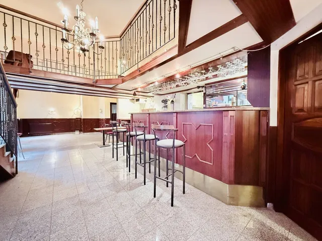 Eladó kereskedelmi és ipari ingatlan Budapest VII. kerület 223 nm