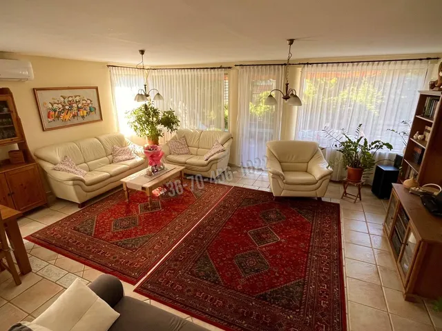 Eladó ház Érd, Fenyves-Parkváros 155 nm