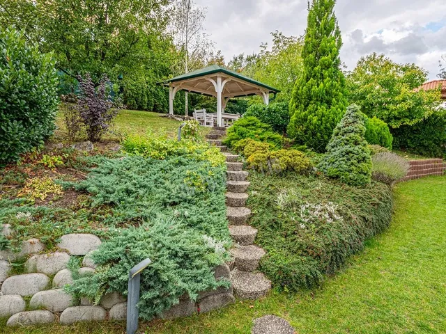 Eladó ház Telki 216 nm