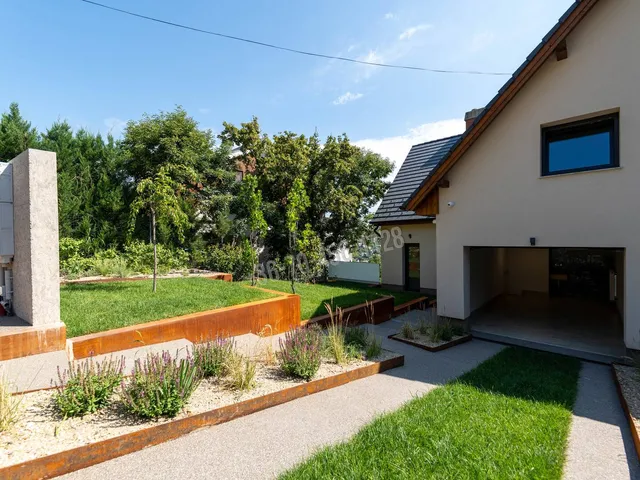 Eladó ház Budapest II. kerület 180 nm