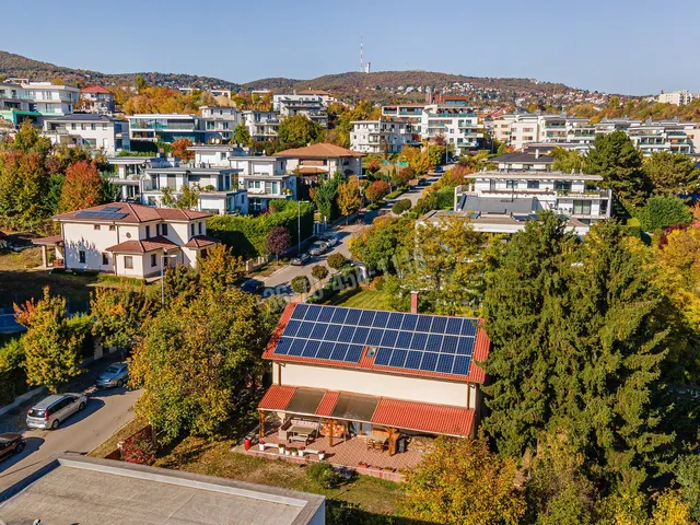 Eladó ház Budapest XI. kerület, Madárhegy 280 nm