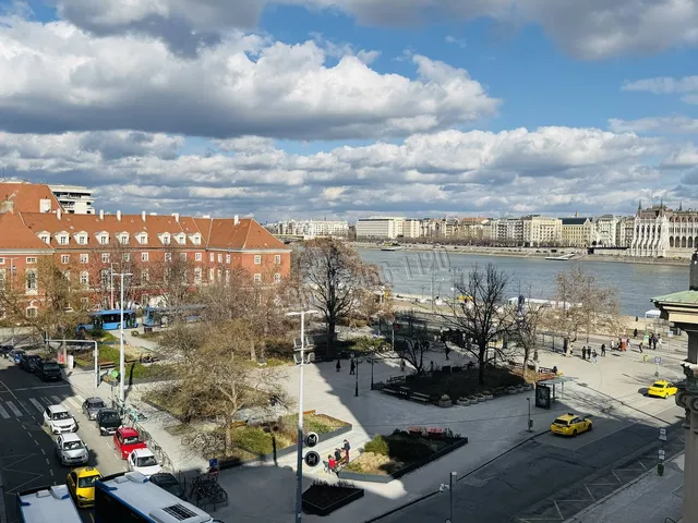 Kiadó lakás Budapest I. kerület 89 nm
