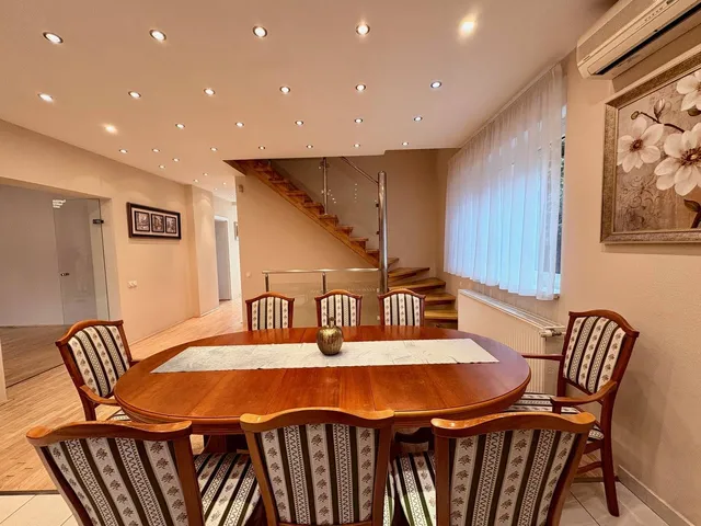 Kiadó ház Budapest XI. kerület, Sasad-Sashegy XI. ker. 300 nm