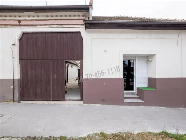 Eladó telek Budaörs, Városközpont 325 nm