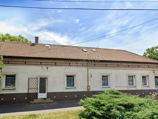 Eladó telek Budaörs, Városközpont 325 nm