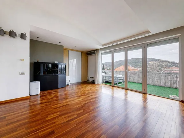 Eladó lakás Budapest II. kerület, Zöldmál 129 nm