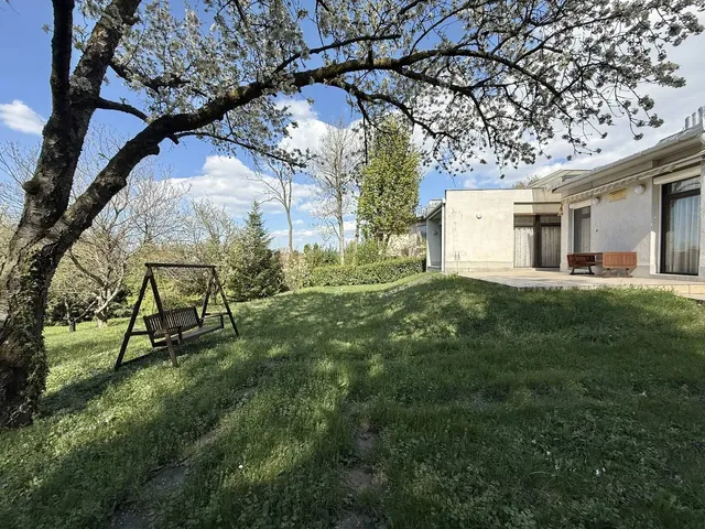 Eladó ház Budapest XII. kerület, Budakeszierdő 200 nm