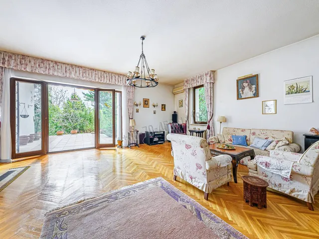 Eladó ház Budapest XI. kerület, Sasad-Sashegy XI. ker. 414 nm