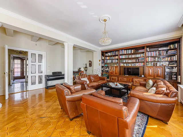 Eladó ház Budapest XI. kerület 500 nm