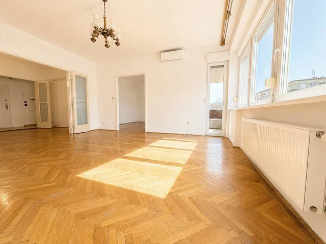 Eladó lakás Budapest II. kerület 100 nm