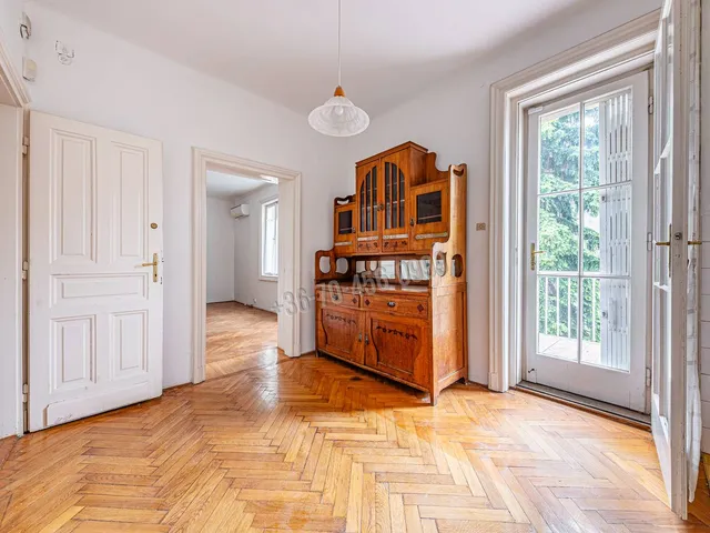 Eladó lakás Budapest I. kerület, Naphegy 136 nm