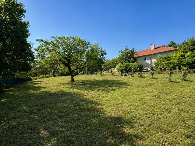 Eladó telek Budaörs 776 nm