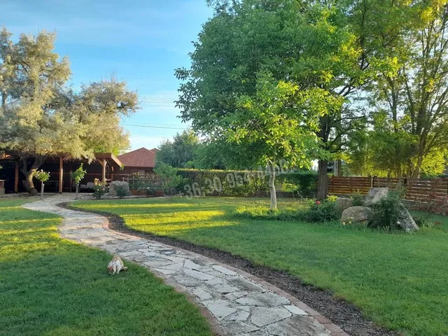 Eladó ház Veresegyház, Revetek 240 nm