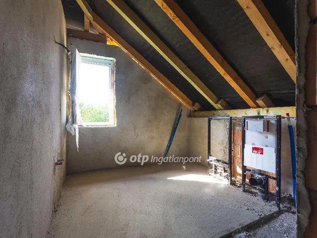 Eladó lakás Kápolnásnyék 142 nm