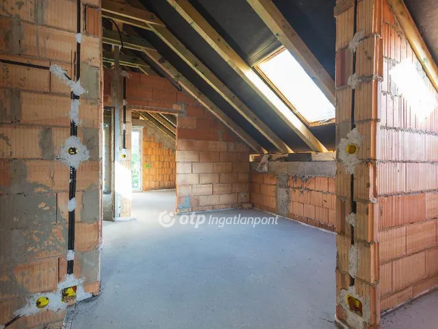 Eladó ház Kápolnásnyék 122 nm