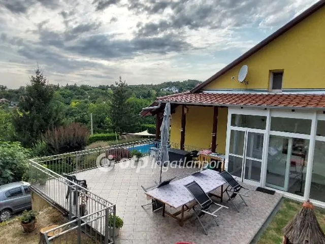 Eladó ház Sukoró 196 nm