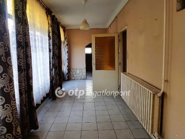 Eladó ház Üllő 152 nm