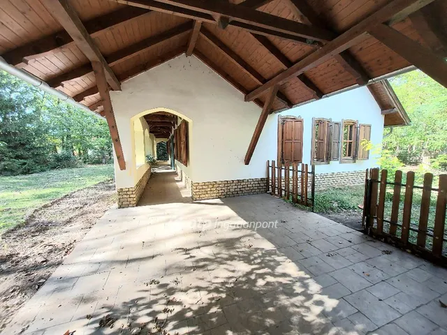 Eladó ház Kecskemét 228 nm