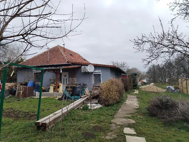 Eladó ház Martonvásár 140 nm