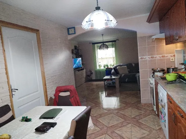 Eladó ház Aba 140 nm