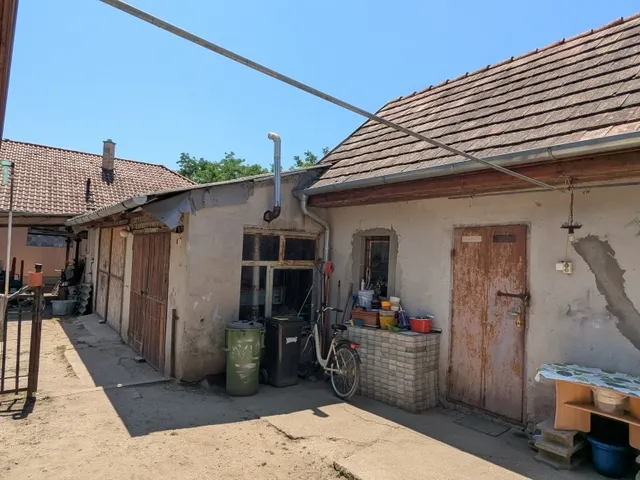 Eladó ház Aba 140 nm