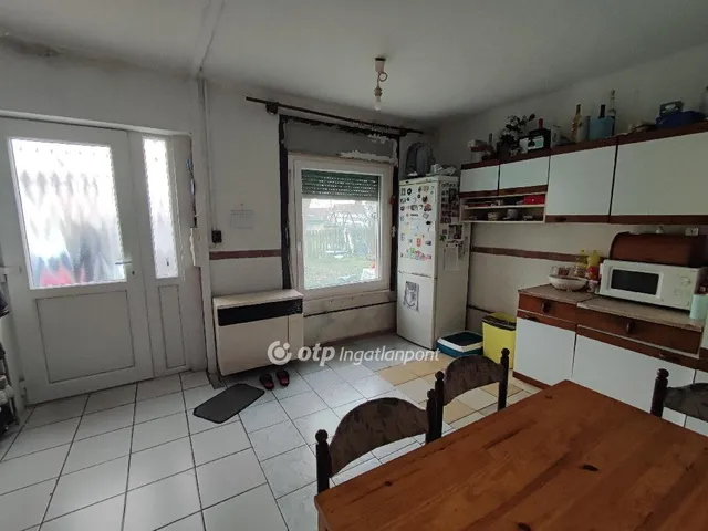 Eladó ház Pusztaszabolcs 72 nm