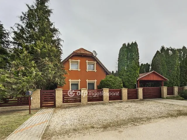 Eladó ház Velence 234 nm