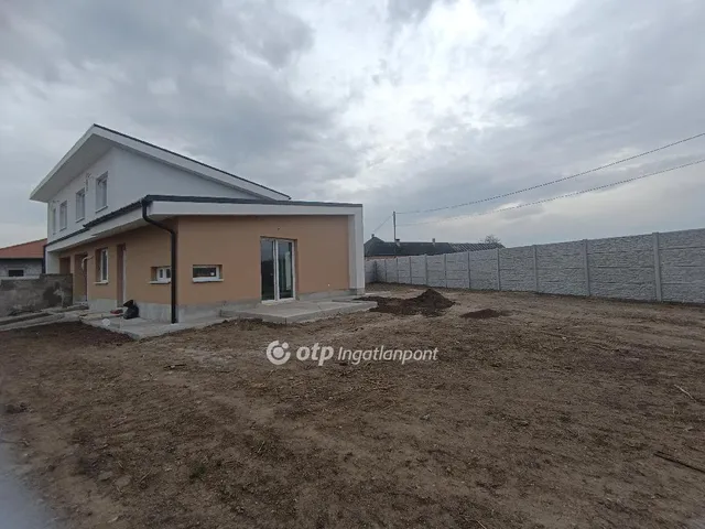 Eladó ház Seregélyes 97 nm
