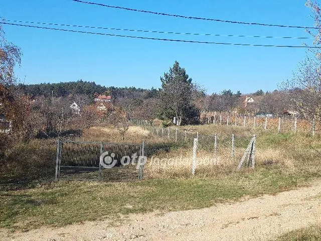 Eladó telek Sukoró 1885 nm